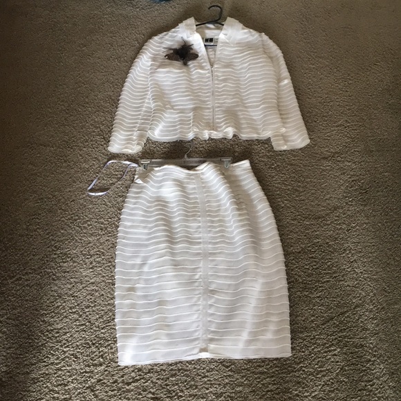 Newman Marcus off white skirt outfit - Picture 1 of 4